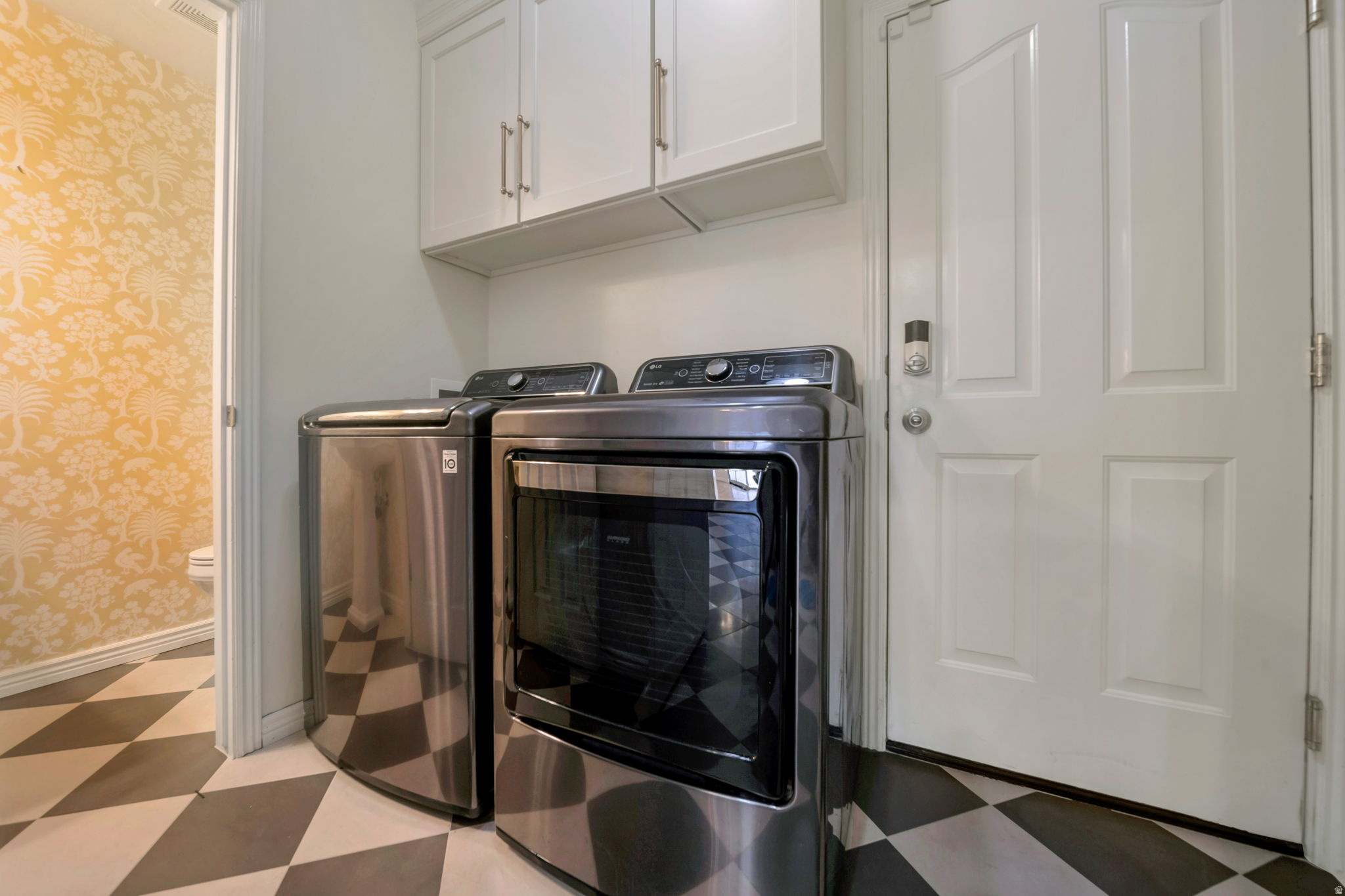 MAPLE RIDGE PHASE 3 CONDO - Residential