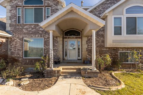 Tiny photo for 2522 N 1600 E, North Ogden, UT 84414 (MLS # 2133245)