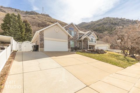 Tiny photo for 2522 N 1600 E, North Ogden, UT 84414 (MLS # 2133245)
