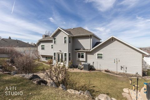 Tiny photo for 2522 N 1600 E, North Ogden, UT 84414 (MLS # 2133245)