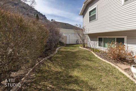 Tiny photo for 2522 N 1600 E, North Ogden, UT 84414 (MLS # 2133245)