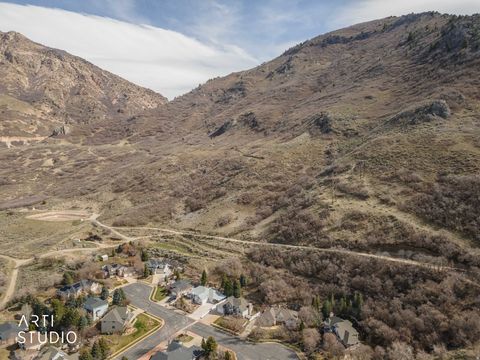 Tiny photo for 2522 N 1600 E, North Ogden, UT 84414 (MLS # 2133245)