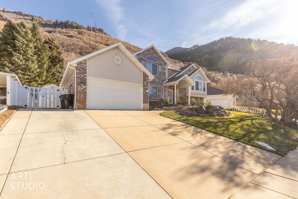 Photo of 2522 N 1600 E, North Ogden, UT 84414 (MLS # 2133245)