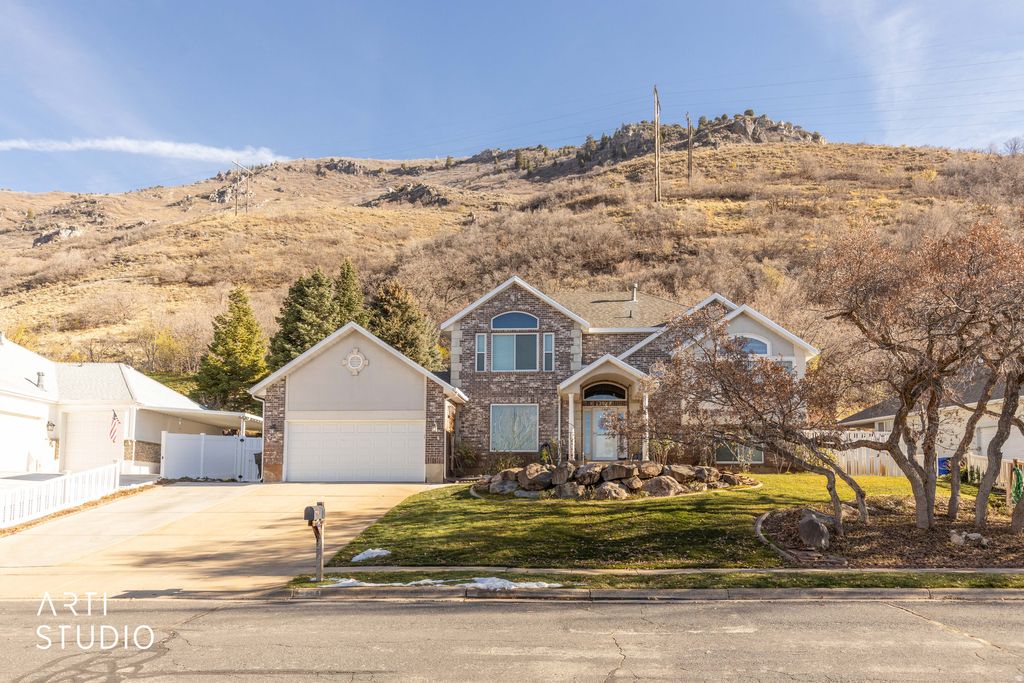 Photo of 2522 N 1600 E, North Ogden, UT 84414 (MLS # 2133245)