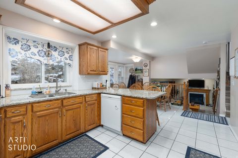 Tiny photo for 2522 N 1600 E, North Ogden, UT 84414 (MLS # 2133245)