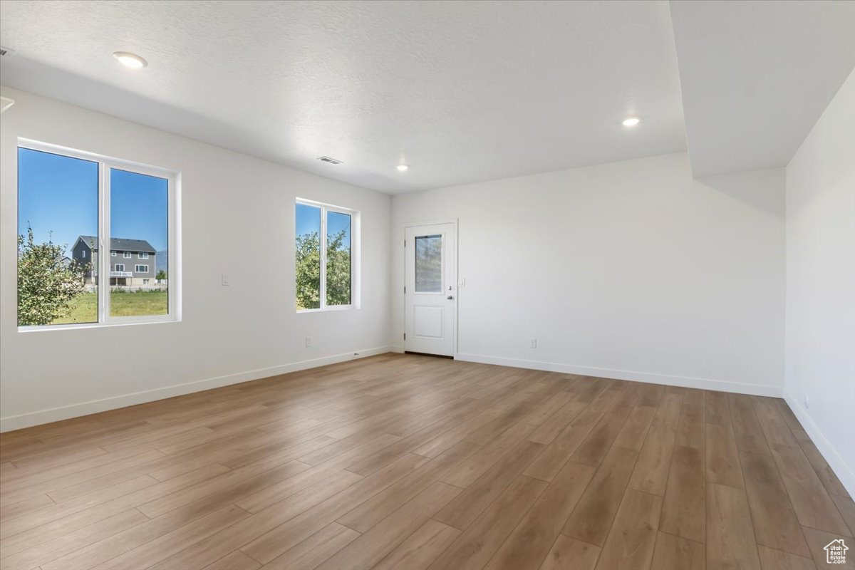 NORTH LAKE MEADOWS - Residential