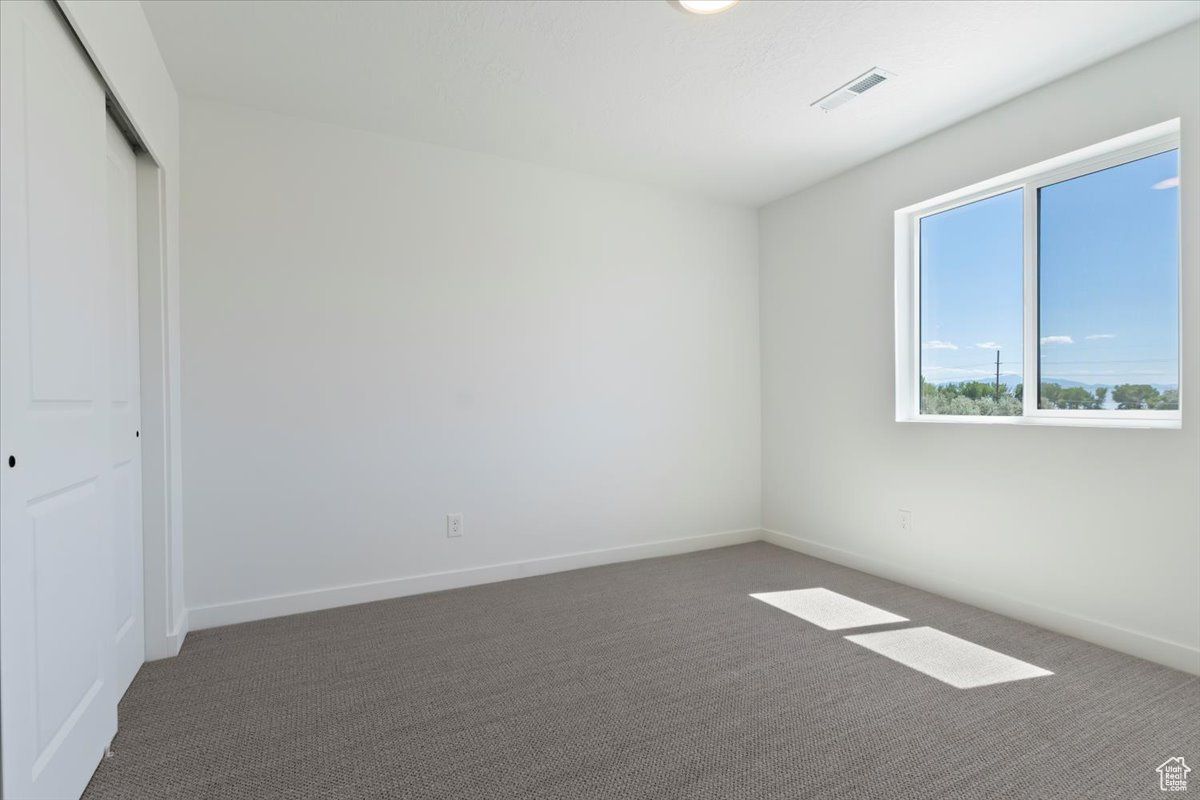 NORTH LAKE MEADOWS - Residential