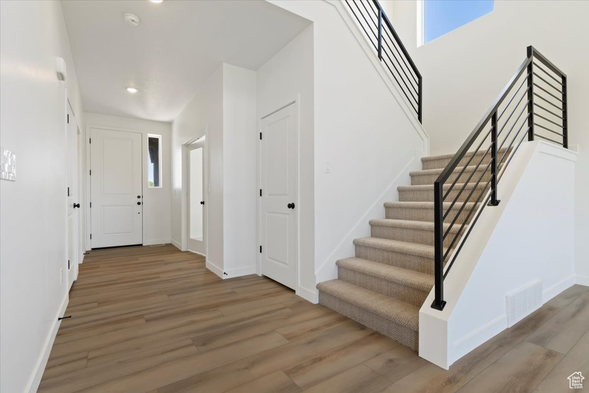 NORTH LAKE MEADOWS - Residential