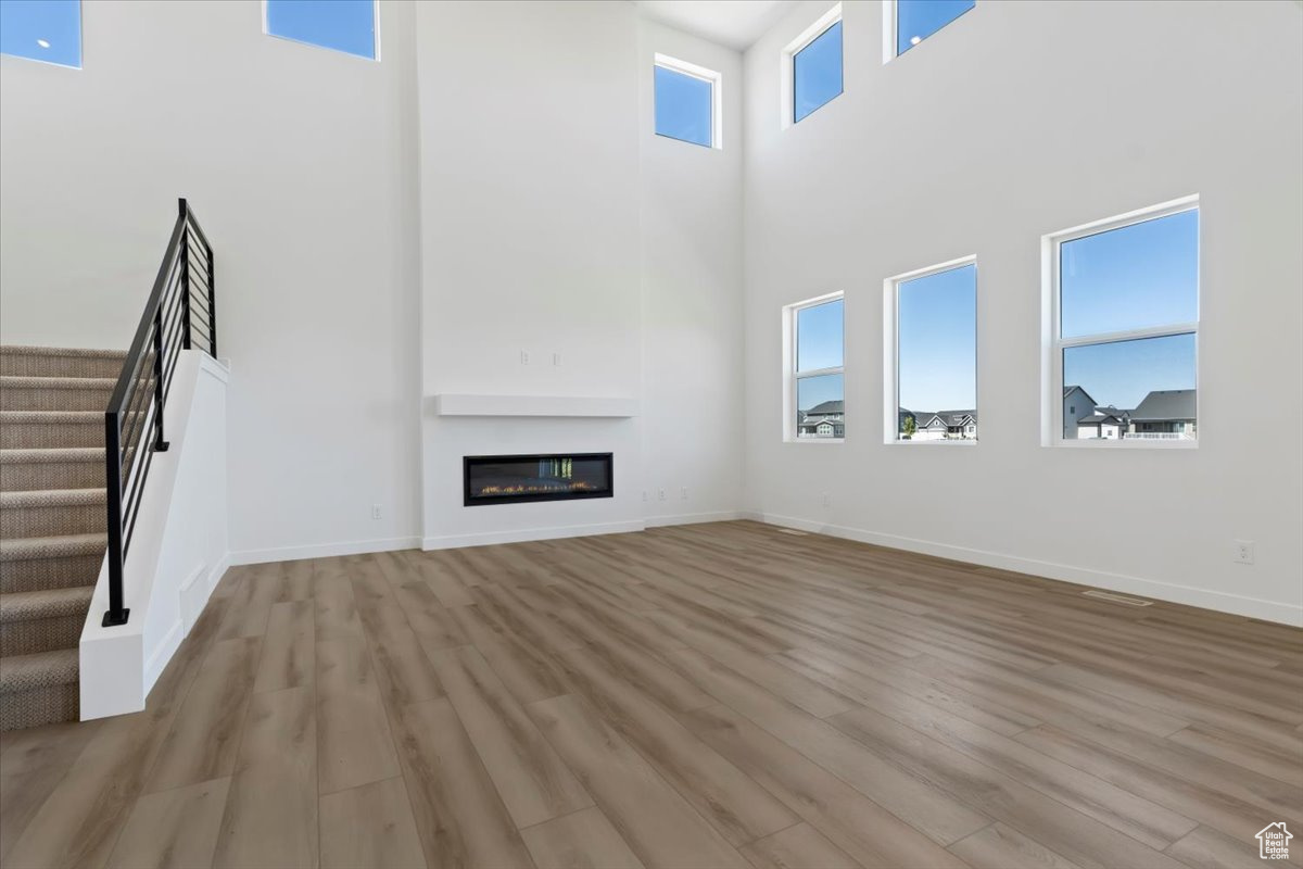 NORTH LAKE MEADOWS - Residential