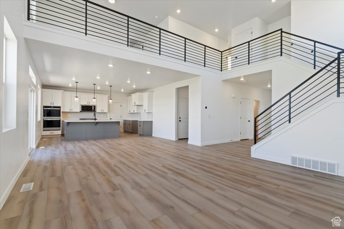 NORTH LAKE MEADOWS - Residential