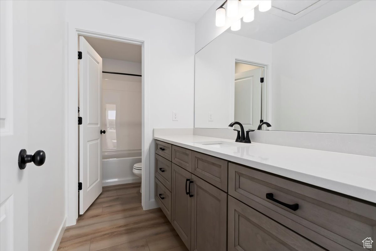 NORTH LAKE MEADOWS - Residential