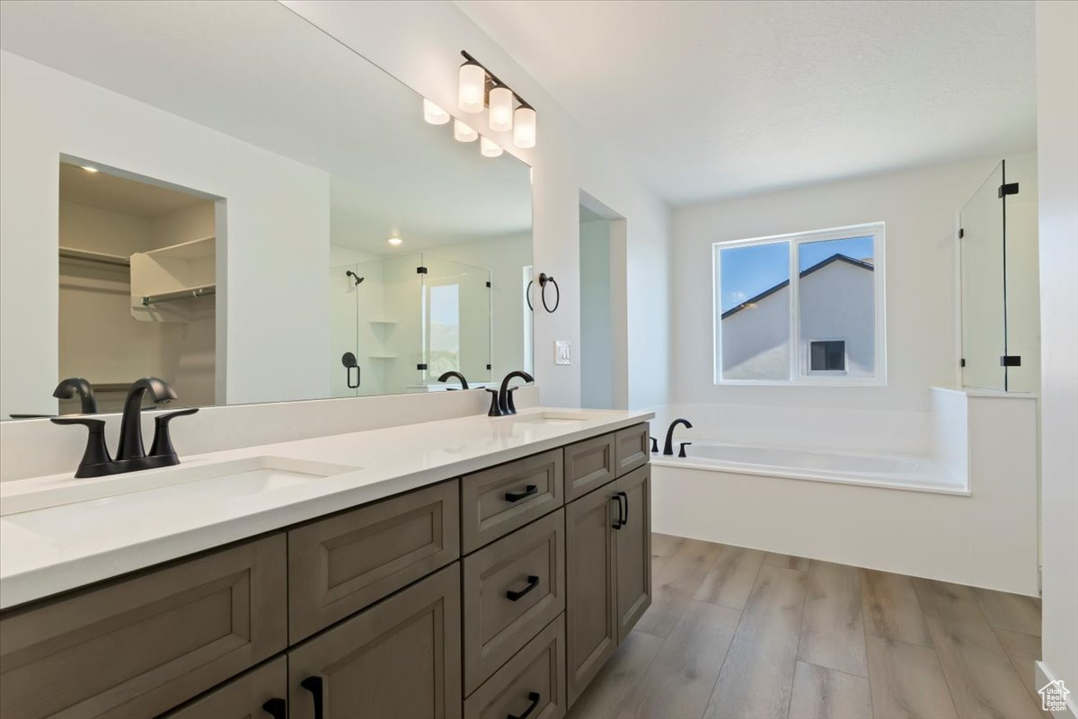 NORTH LAKE MEADOWS - Residential