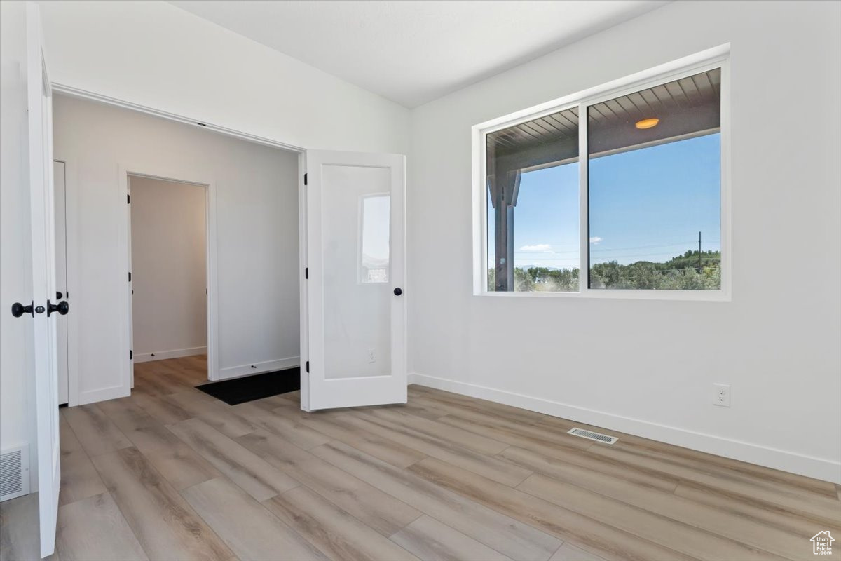 NORTH LAKE MEADOWS - Residential