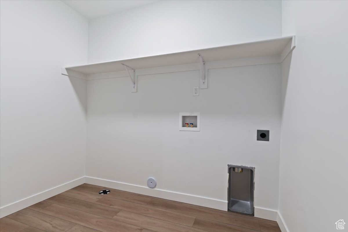 NORTH LAKE MEADOWS - Residential