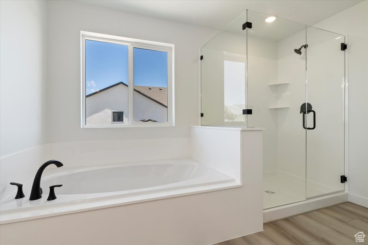 NORTH LAKE MEADOWS - Residential