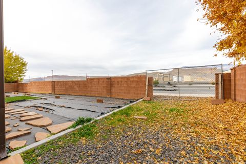 Tiny photo for 3270 W PALOMAR, Hurricane, UT 84737 (MLS # 2128324)