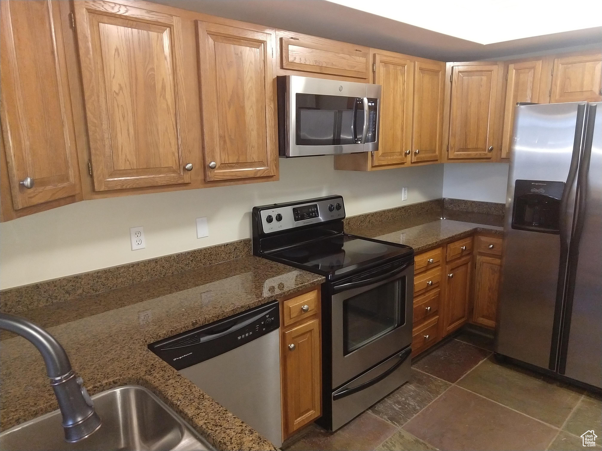 AMERICAN TOWERS - Residential