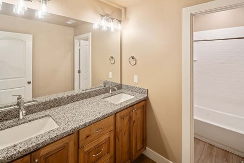 Tiny photo for 1997 W CRESCENT DR, Mapleton, UT 84664 (MLS # 2147849)