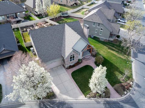 Tiny photo for 1997 W CRESCENT DR, Mapleton, UT 84664 (MLS # 2147849)