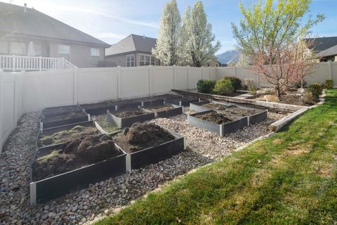 Tiny photo for 1997 W CRESCENT DR, Mapleton, UT 84664 (MLS # 2147849)