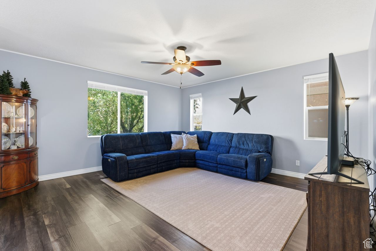 MAPLE HOLLOW -SUNCREST - Residential