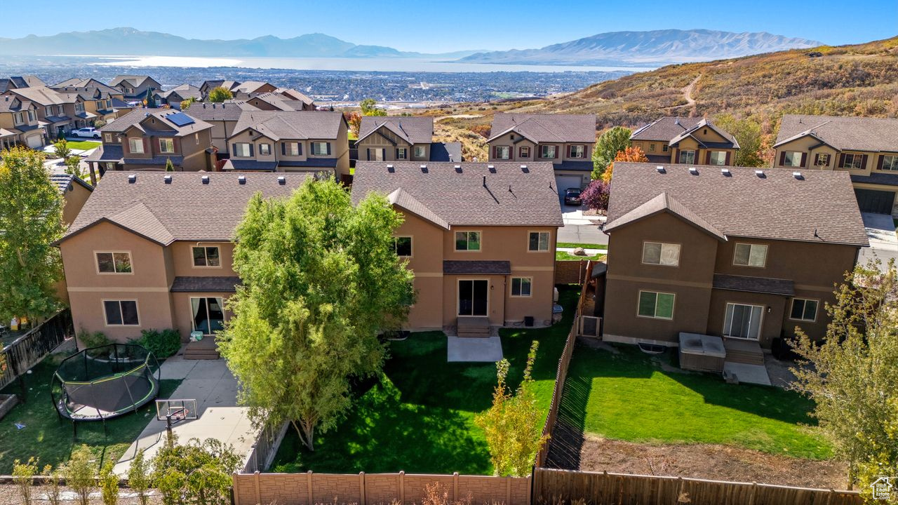 MAPLE HOLLOW -SUNCREST - Residential