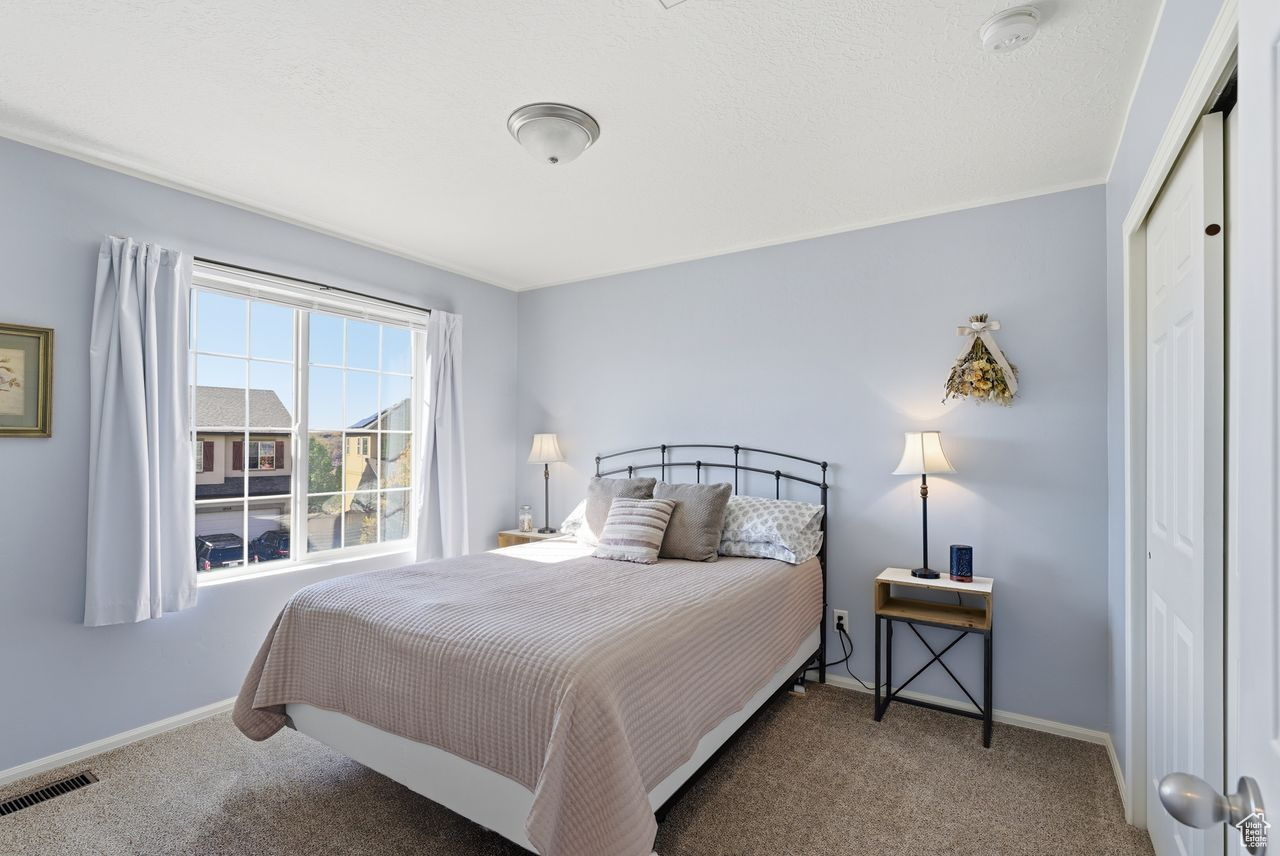 MAPLE HOLLOW -SUNCREST - Residential