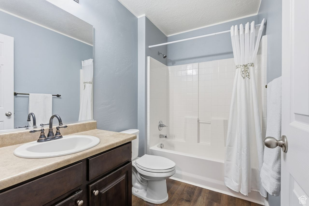 MAPLE HOLLOW -SUNCREST - Residential