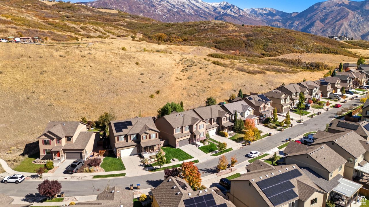 MAPLE HOLLOW -SUNCREST - Residential