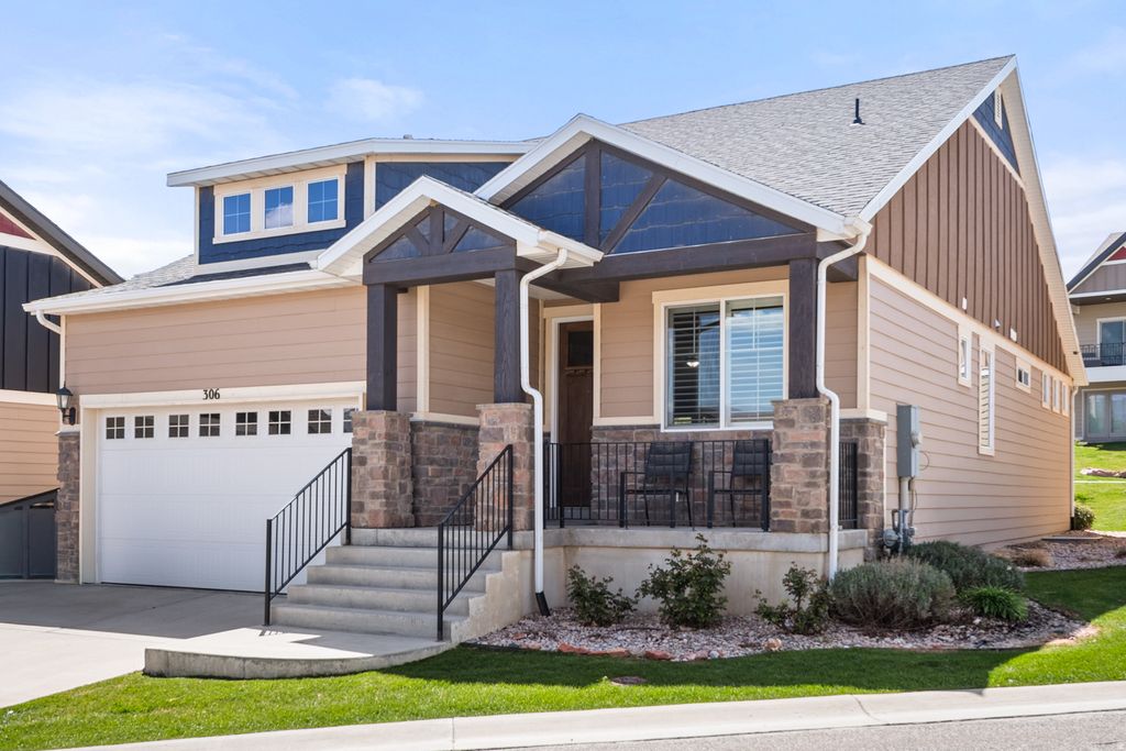 Photo of 306 E BELLA VIDA DR, North Salt Lake, UT 84054 (MLS # 2152437)