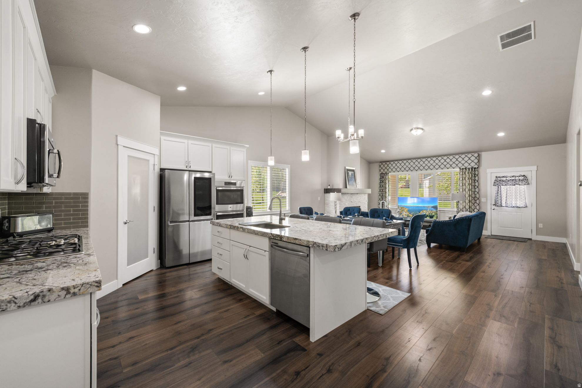 VILLAS @ BELLA VIDA - Residential