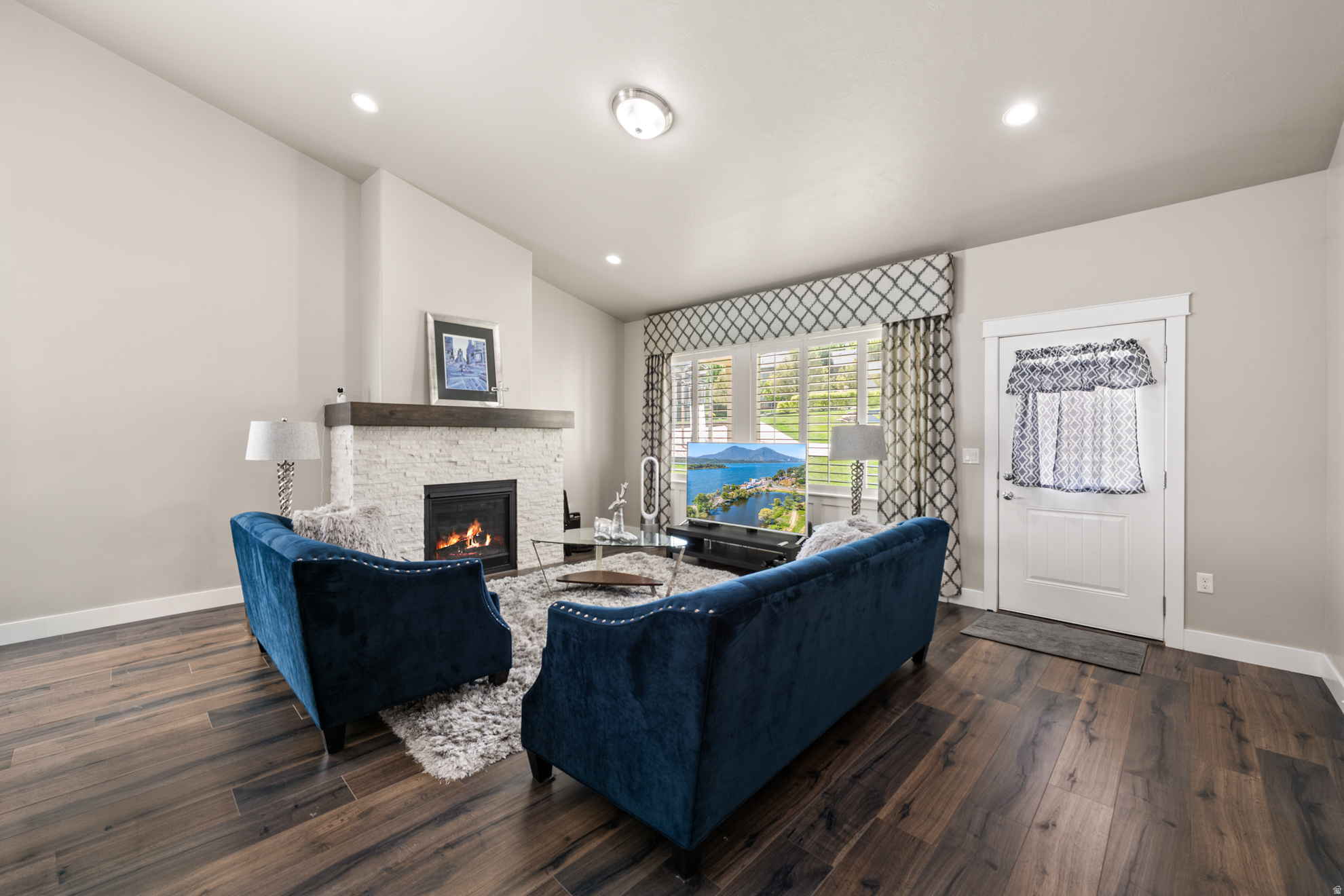 VILLAS @ BELLA VIDA - Residential