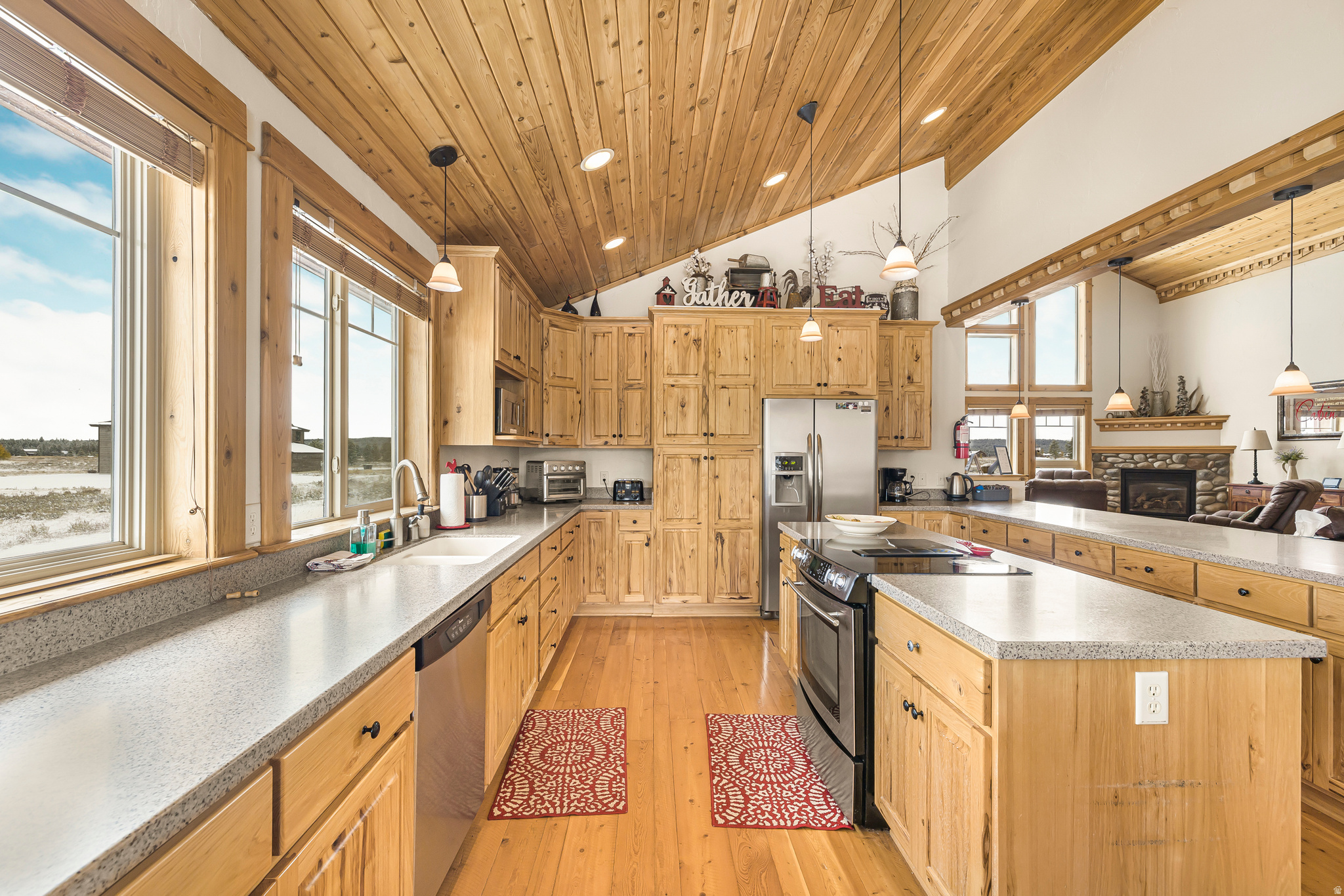 CENTENNIAL SHORES - Residential