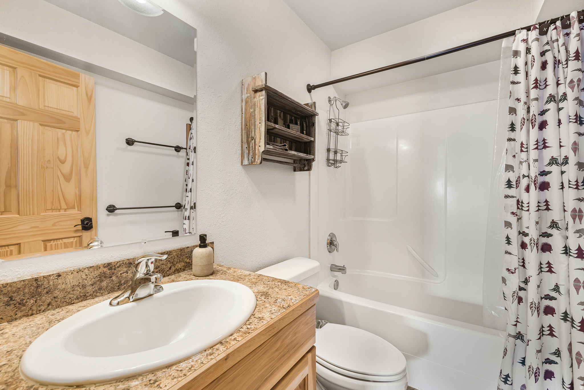 CENTENNIAL SHORES - Residential