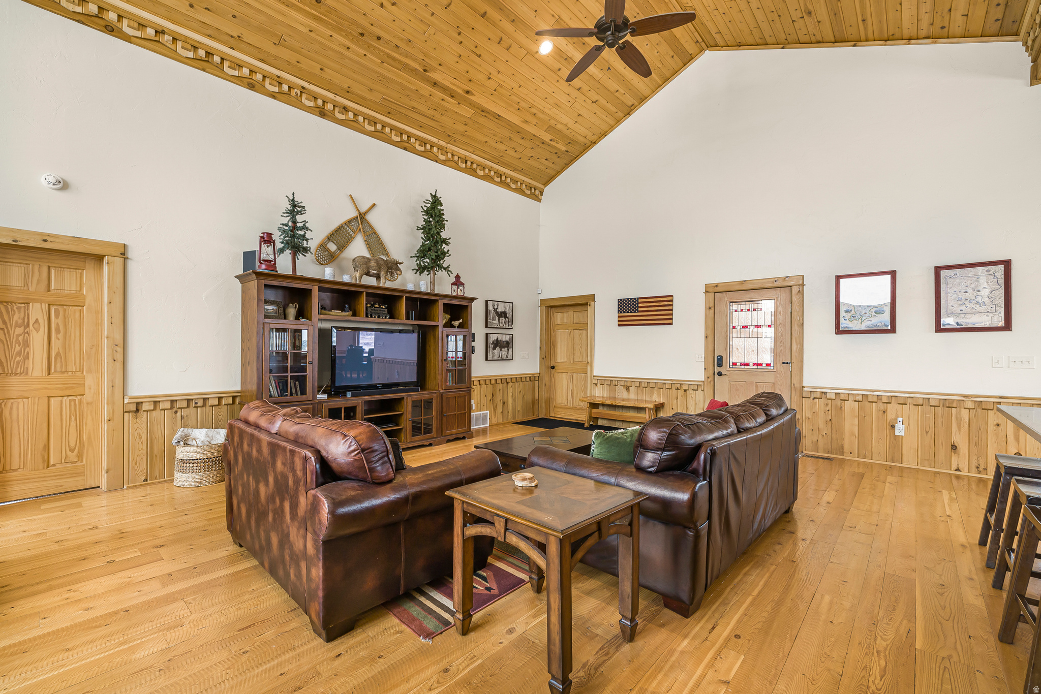 CENTENNIAL SHORES - Residential