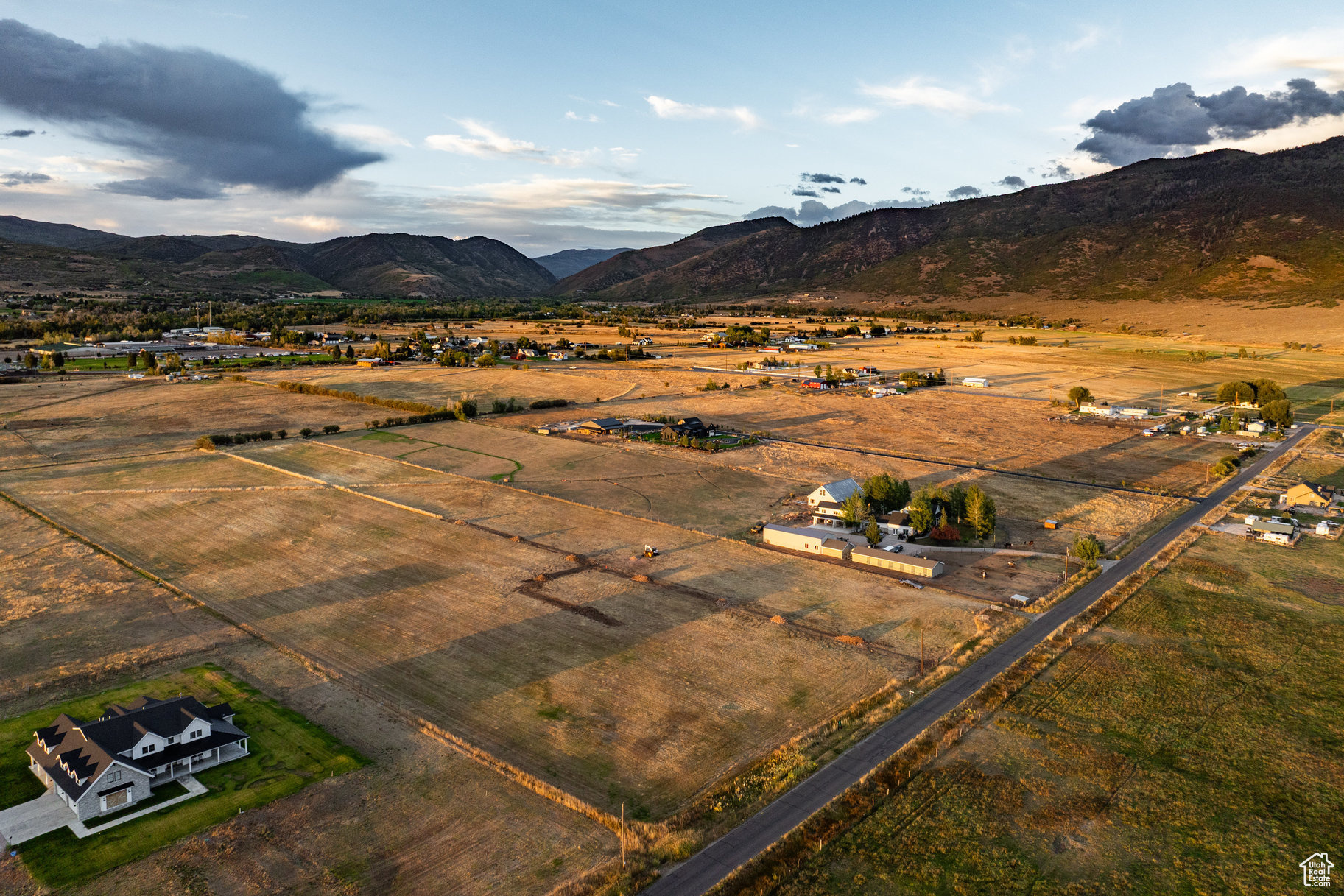 D-BAR SUBDIVISION - Land