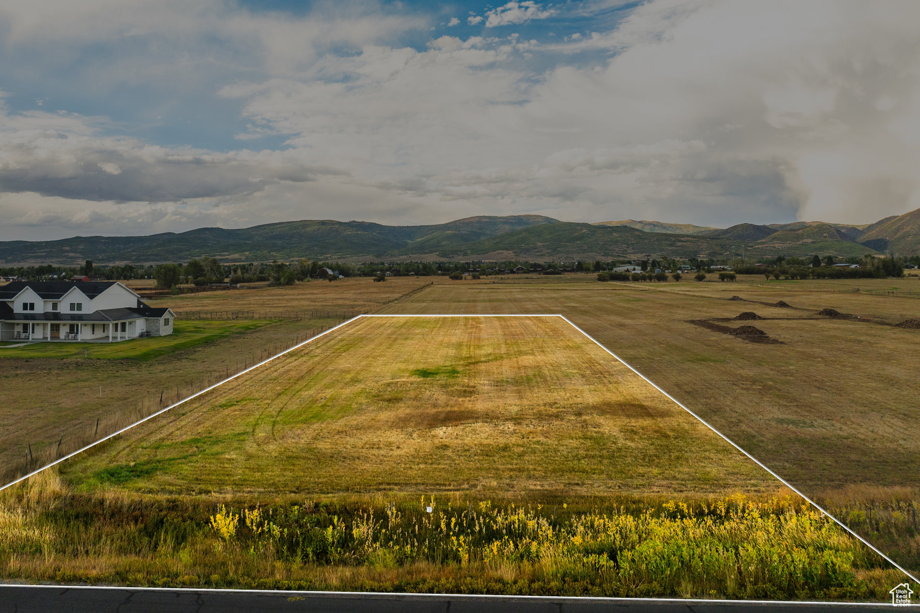 D-BAR SUBDIVISION - Land
