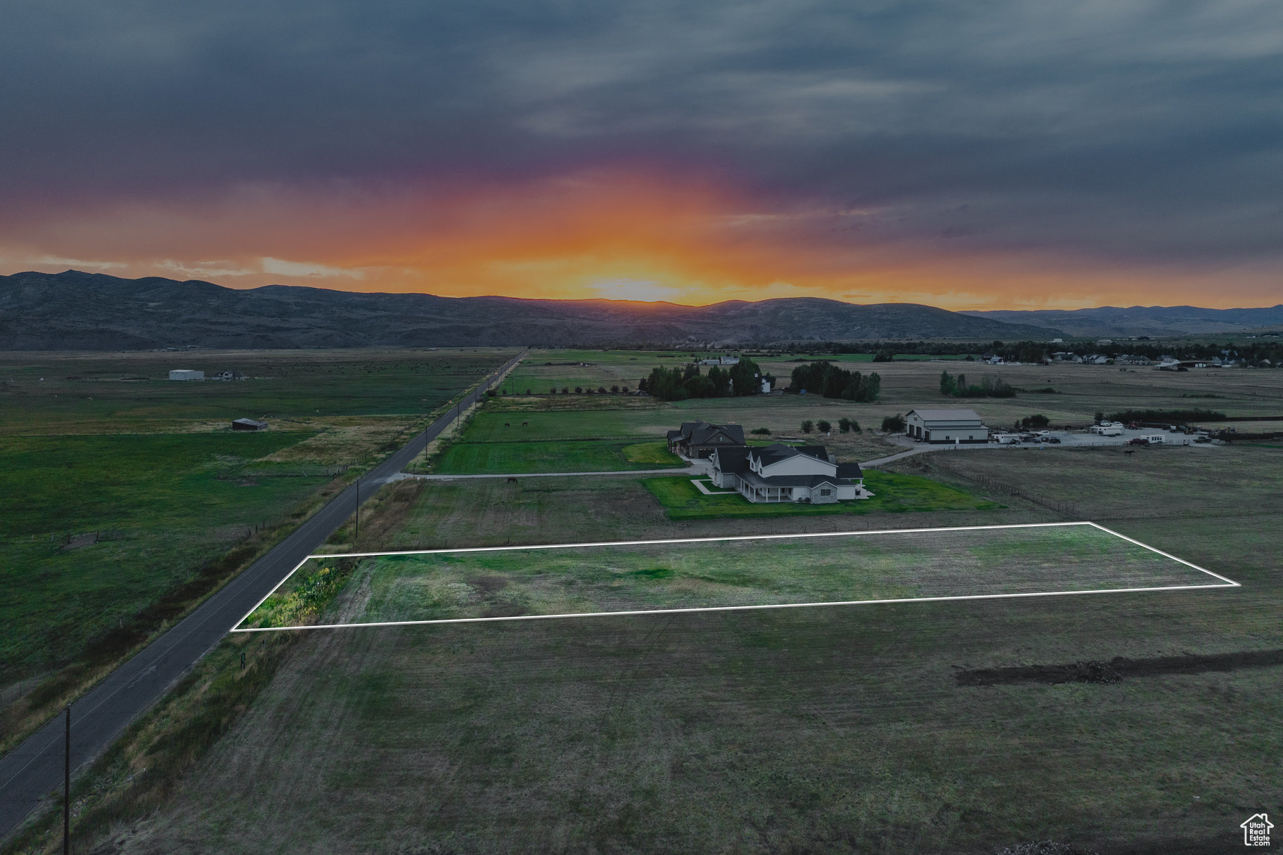 D-BAR SUBDIVISION - Land