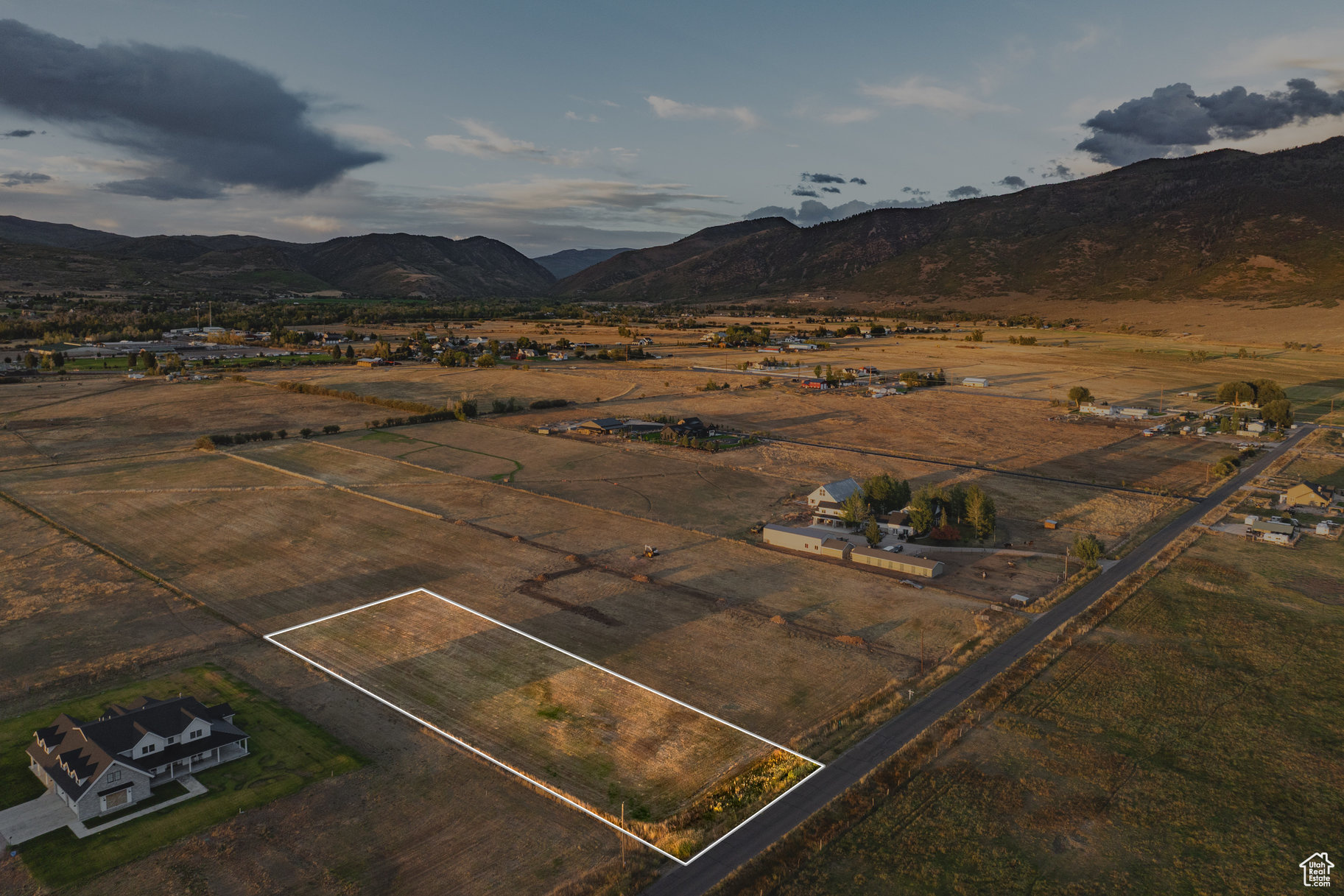 D-BAR SUBDIVISION - Land