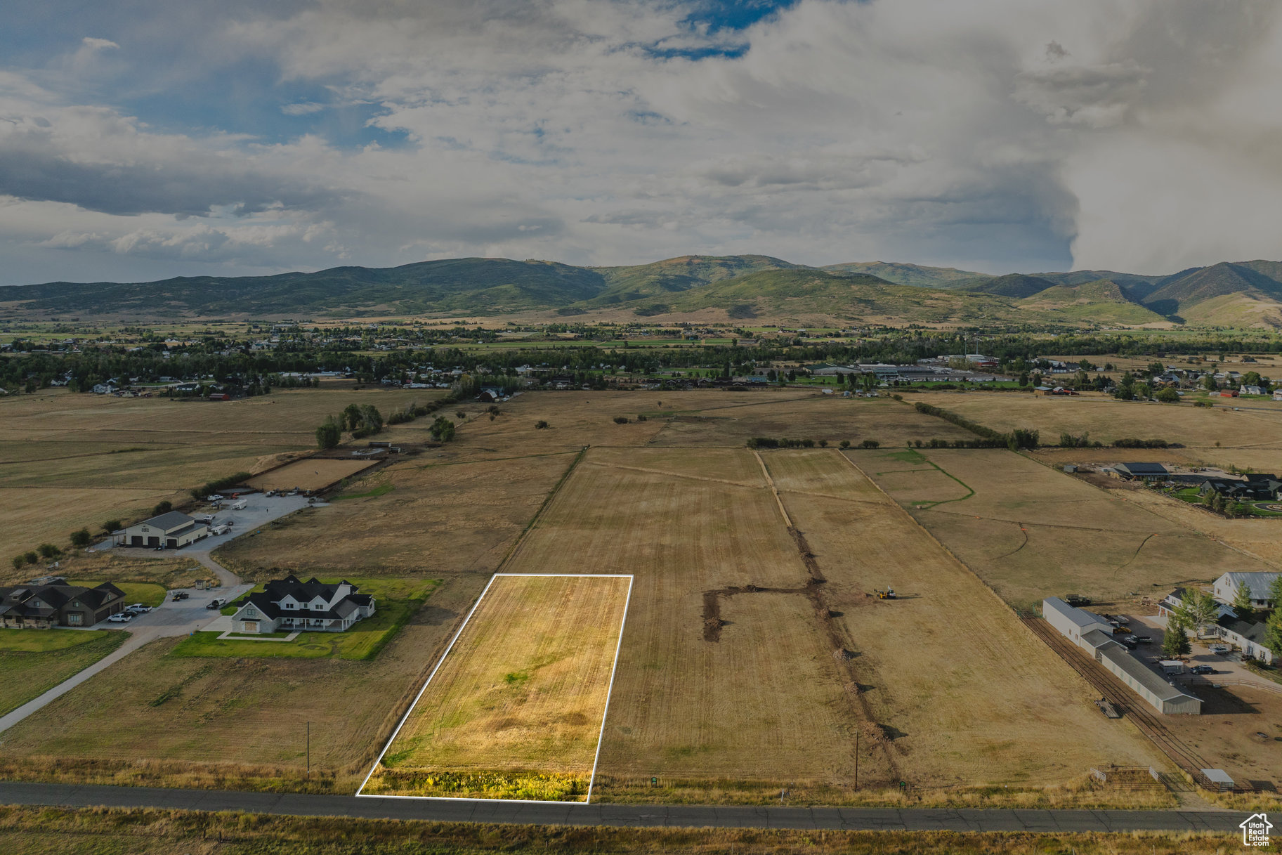 D-BAR SUBDIVISION - Land