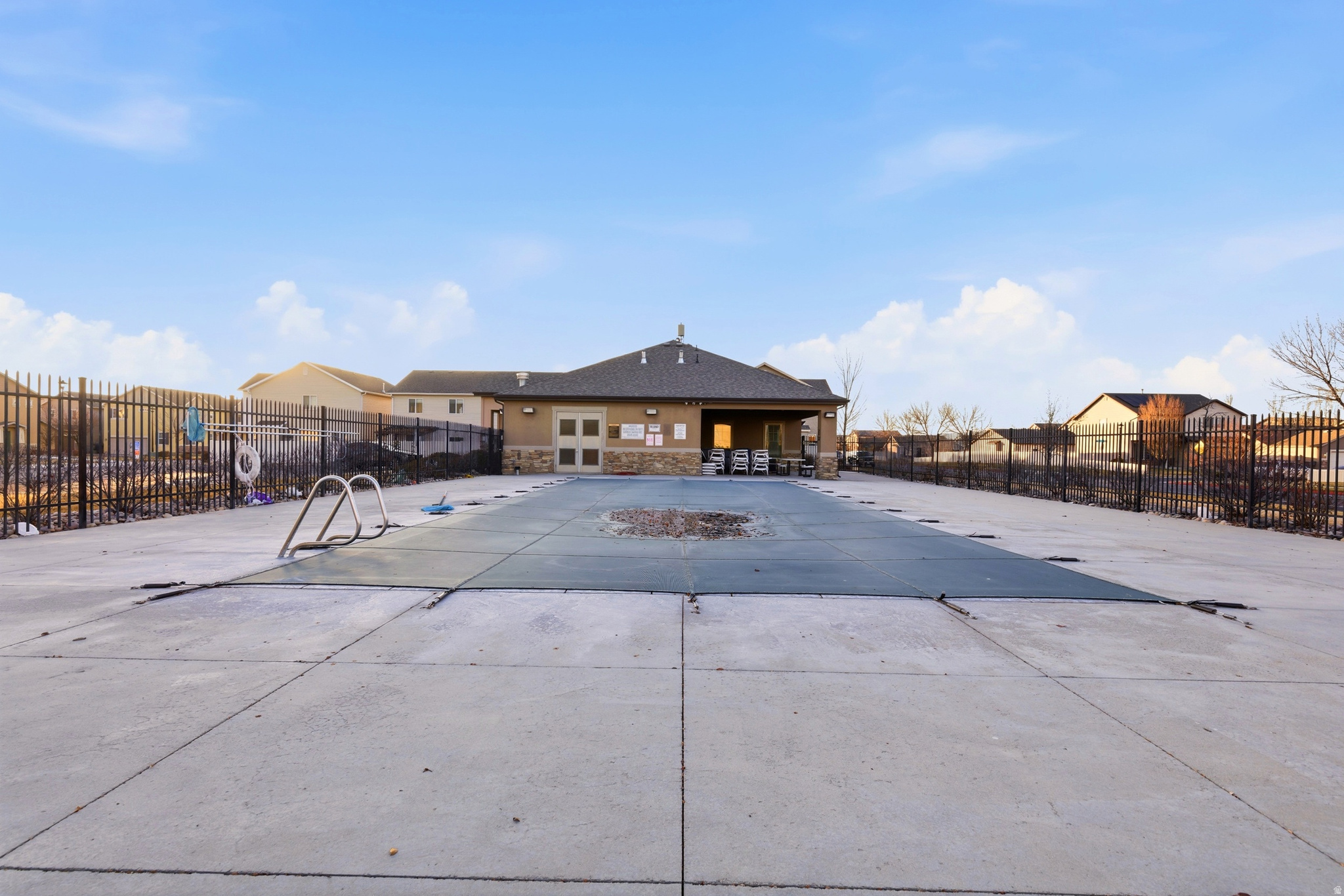 FOXBORO NORTH STONEHAVEN - Residential