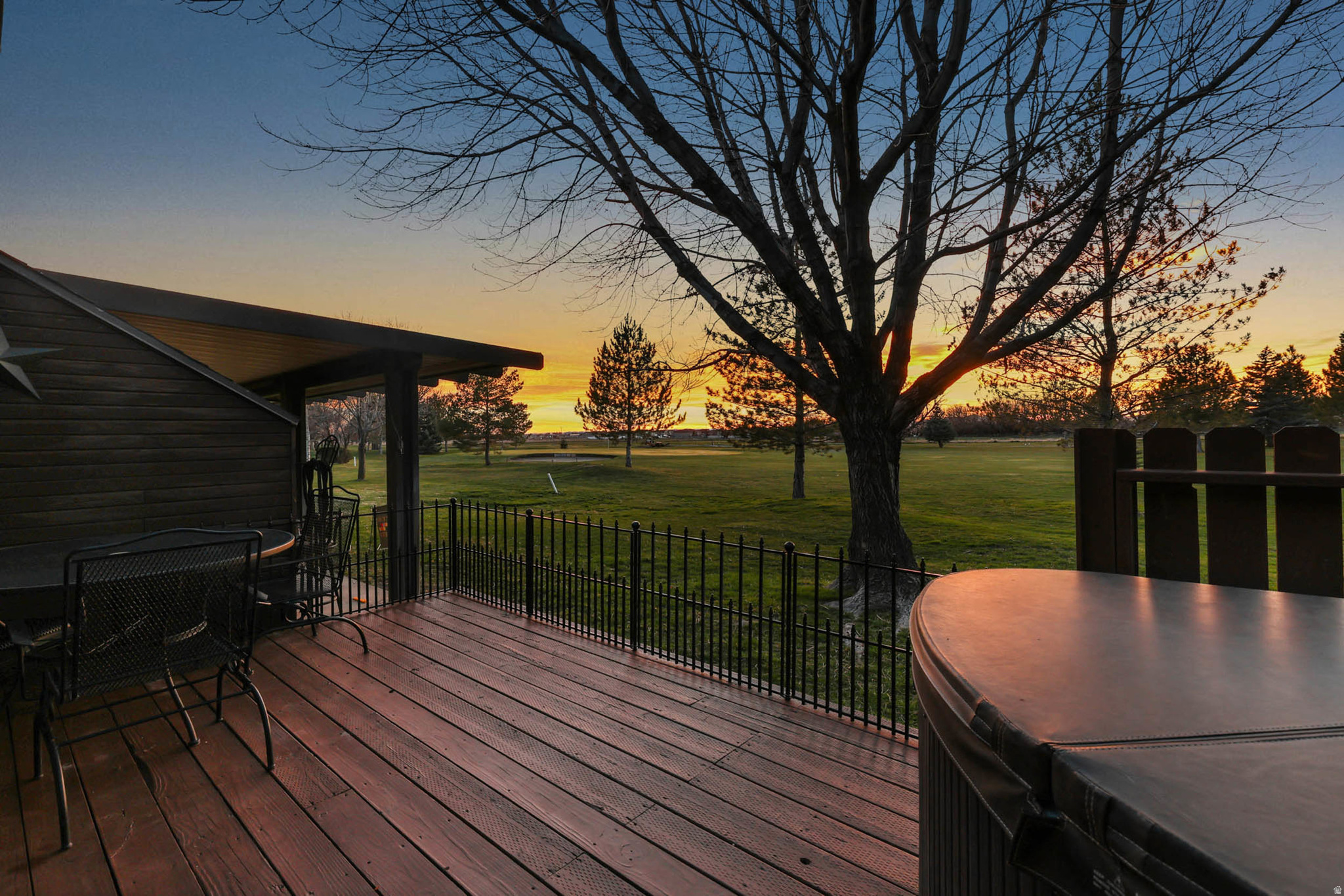 WHITE BARN - Residential Income