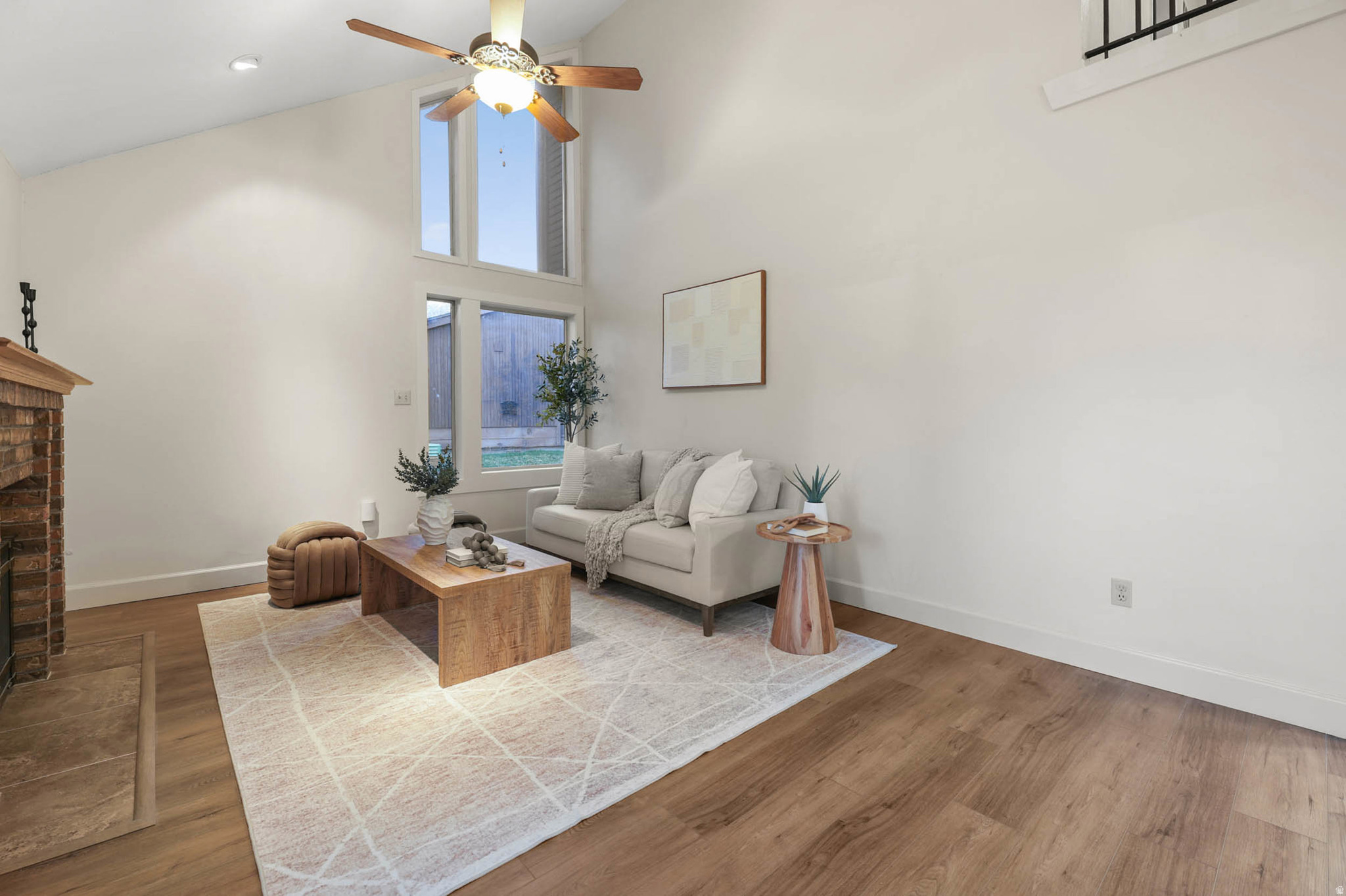 WHITE BARN - Residential Income