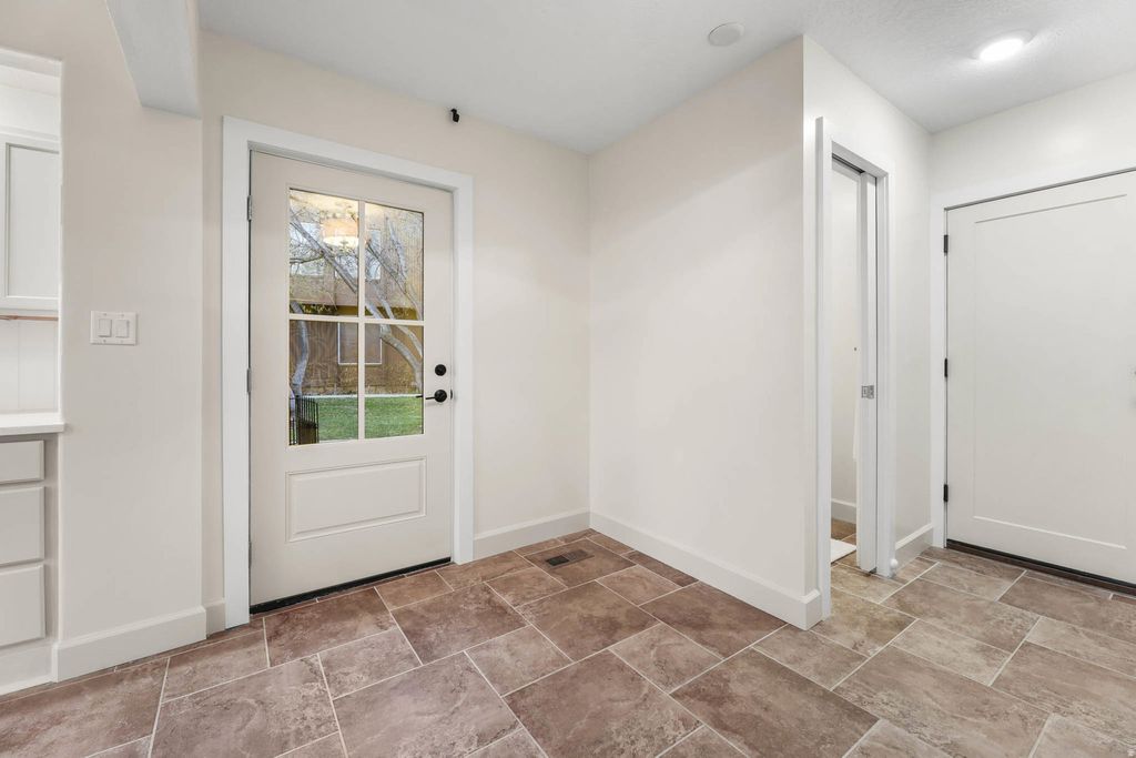 Photo of 58 WHITE BARN Dr, Pleasant View, UT 84414 (MLS # 2144230)