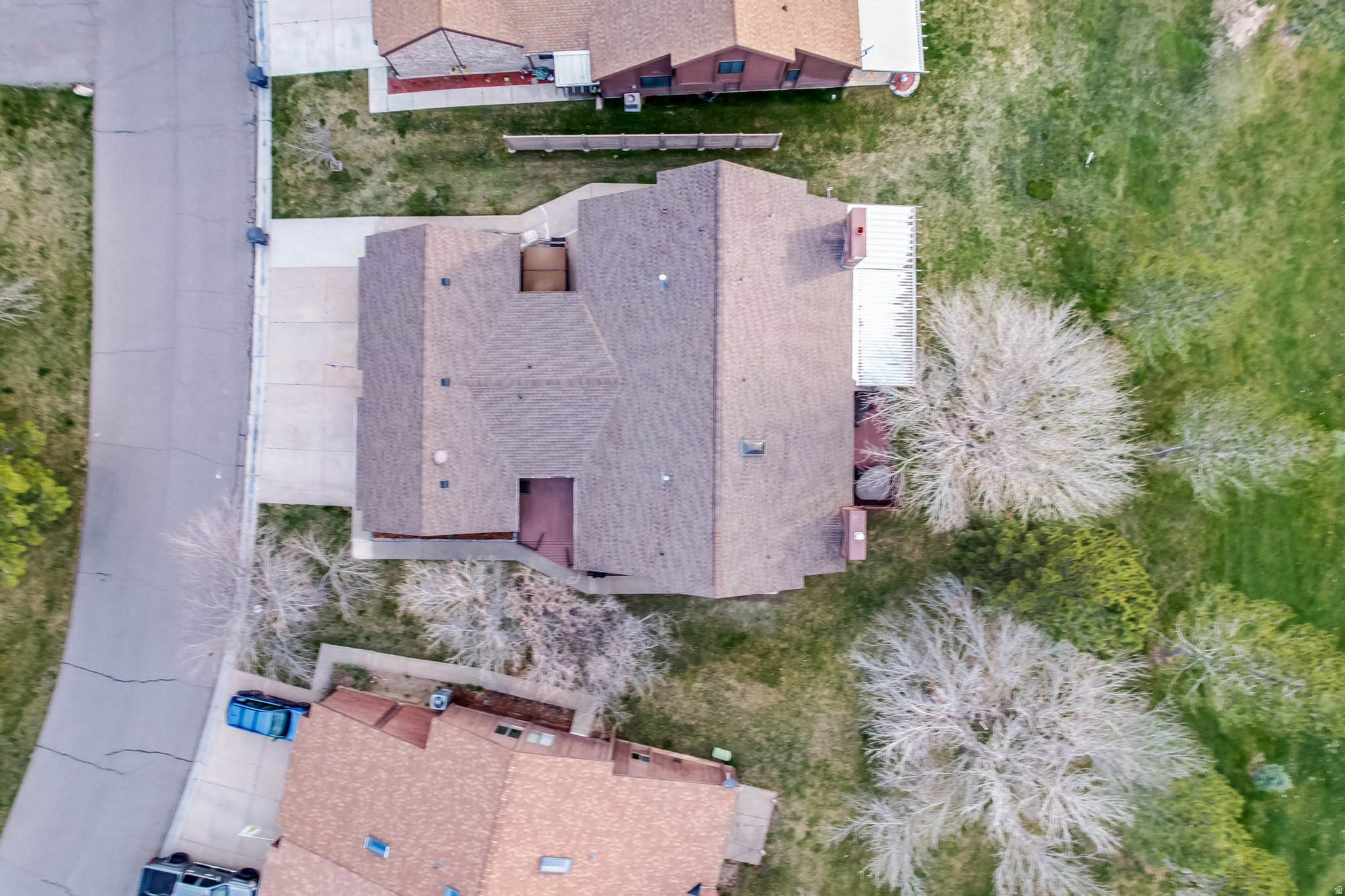 WHITE BARN - Residential Income
