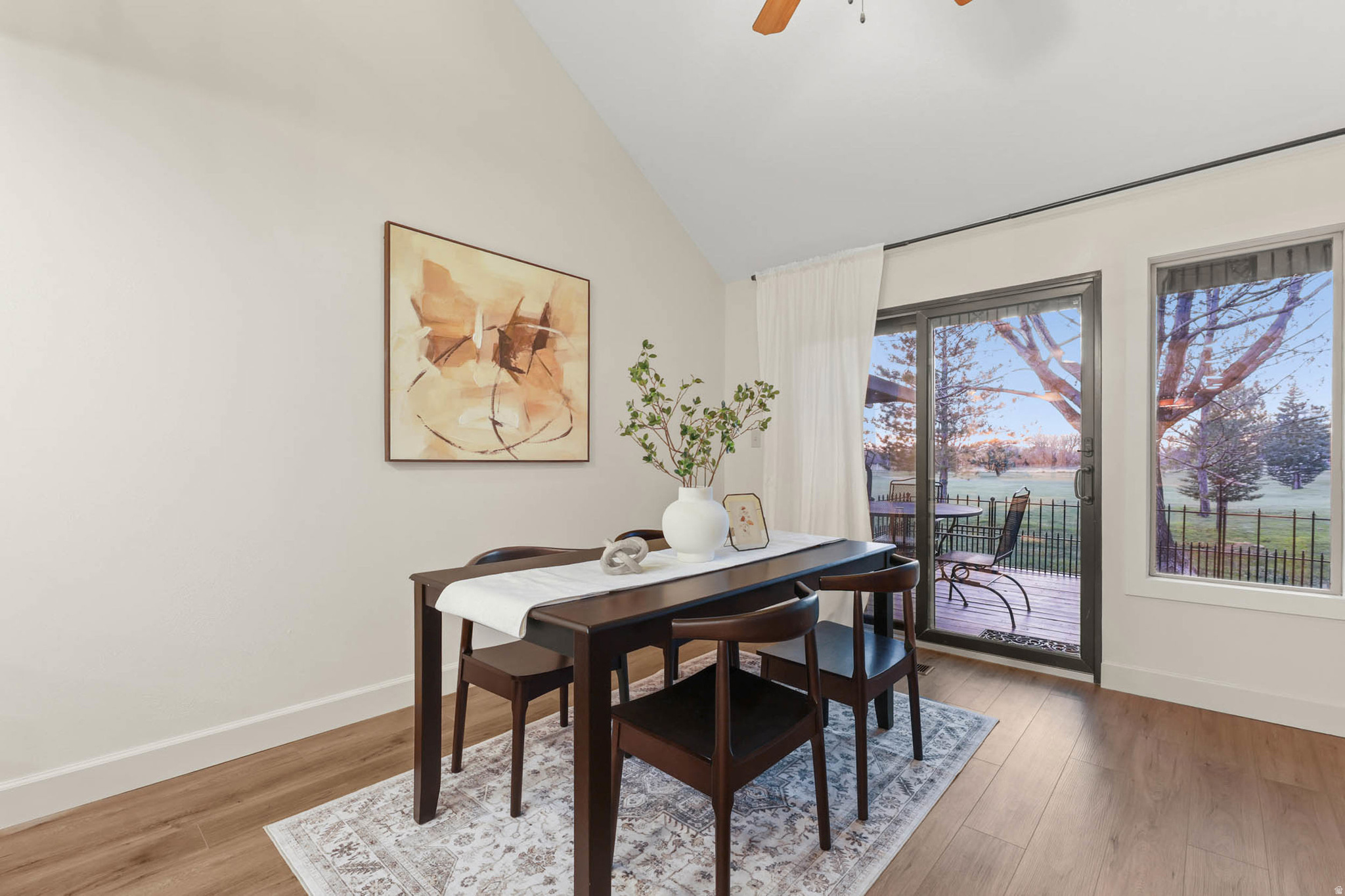 WHITE BARN - Residential Income