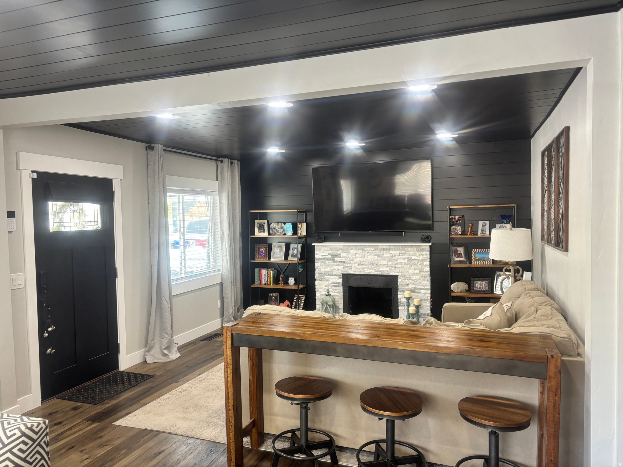 PENNEY AVENUE - Residential