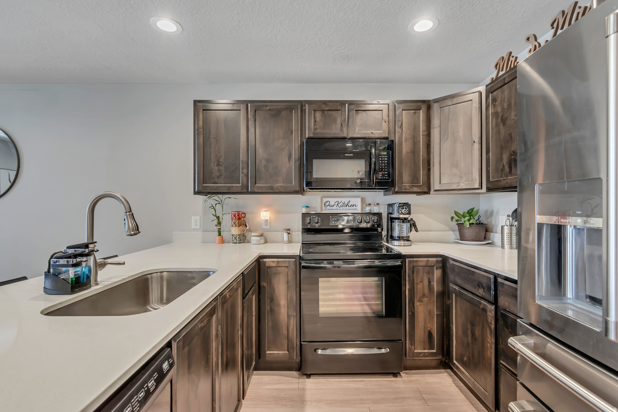 VILLAGES AT ARROWHEAD PARK - Residential