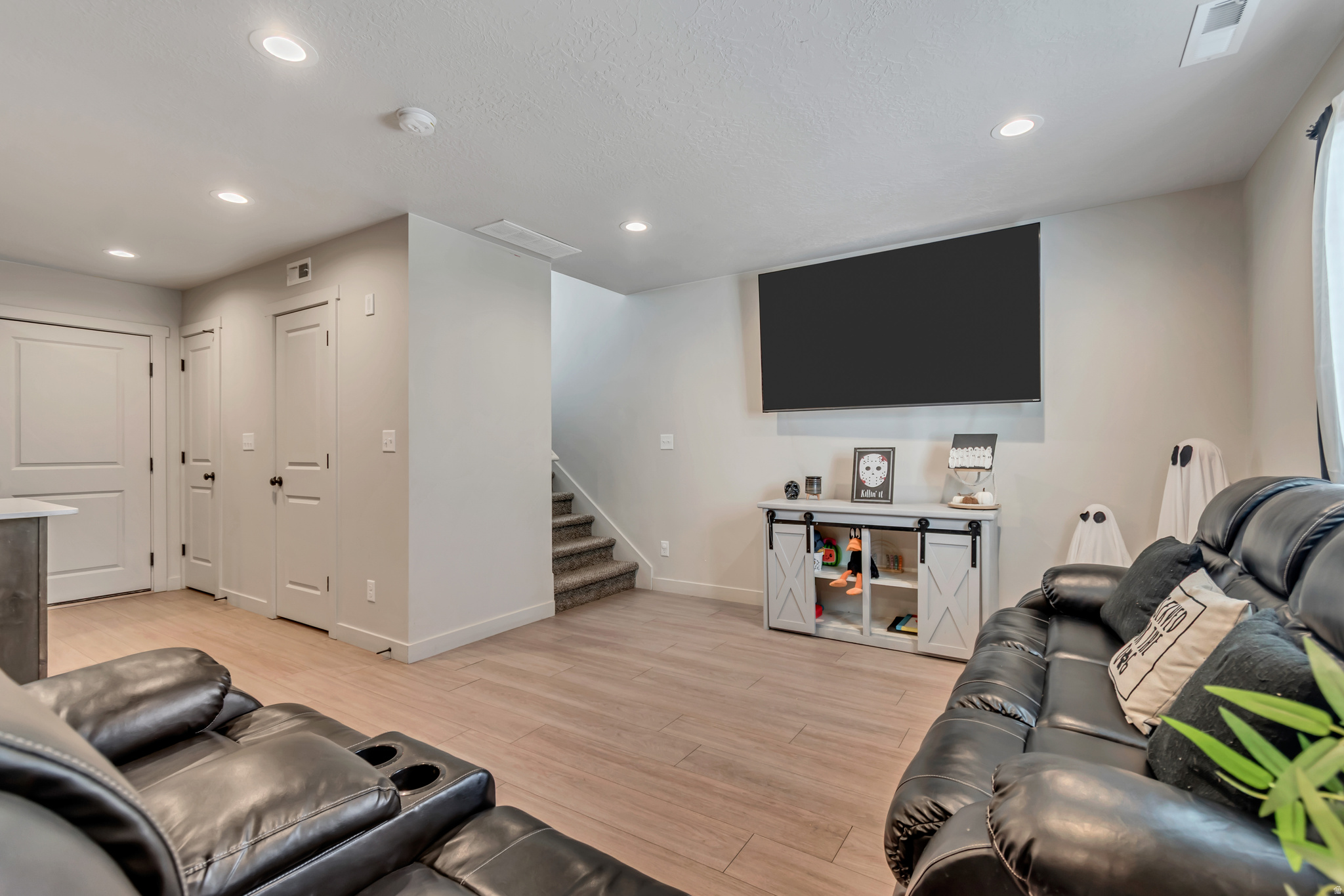 VILLAGES AT ARROWHEAD PARK - Residential