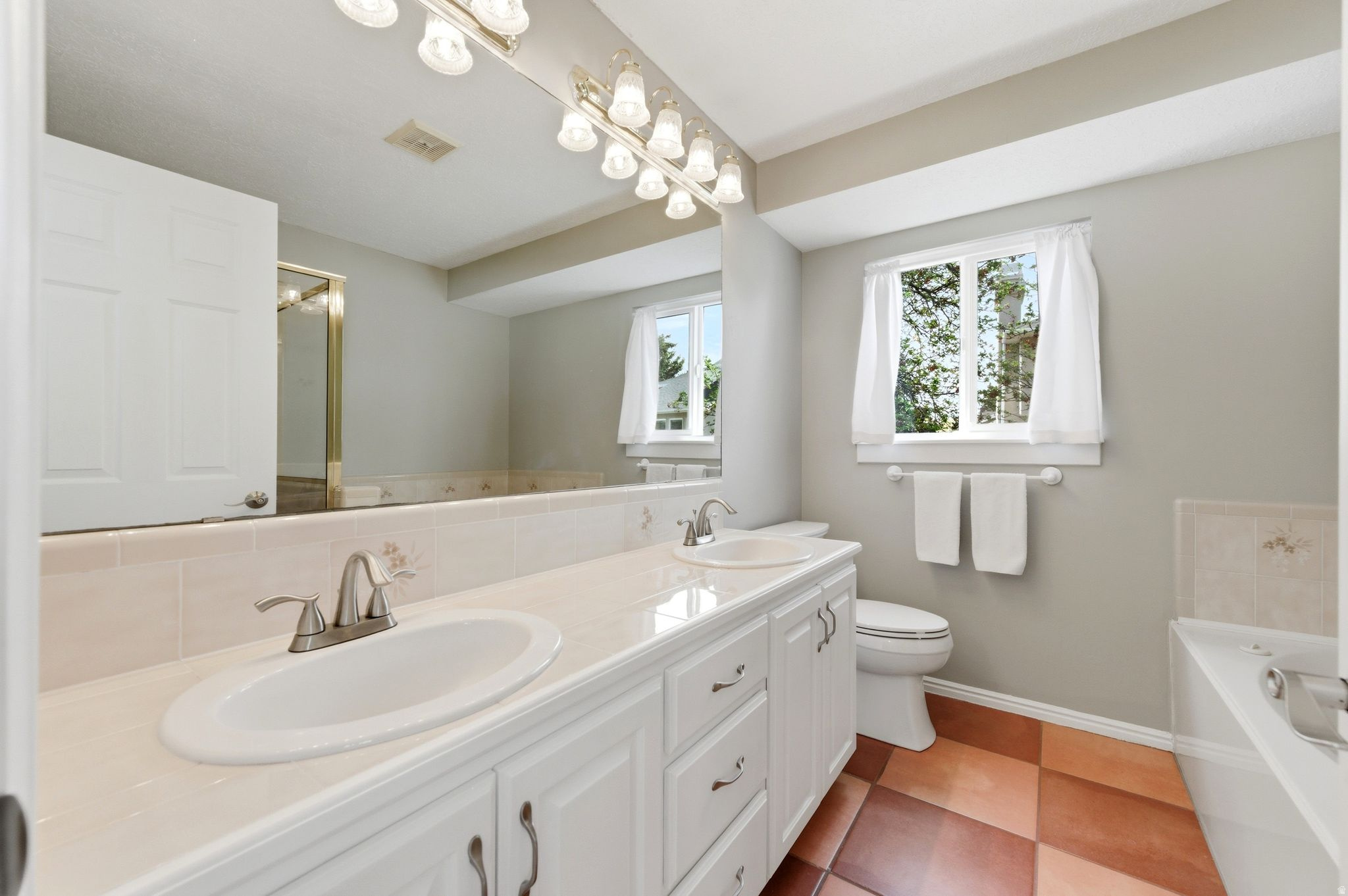 SUNSET RIDGE - Residential